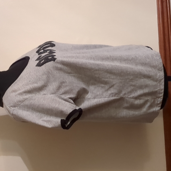AC⚡DC Nostalgic gray Tshirt. - Picture 2 of 7